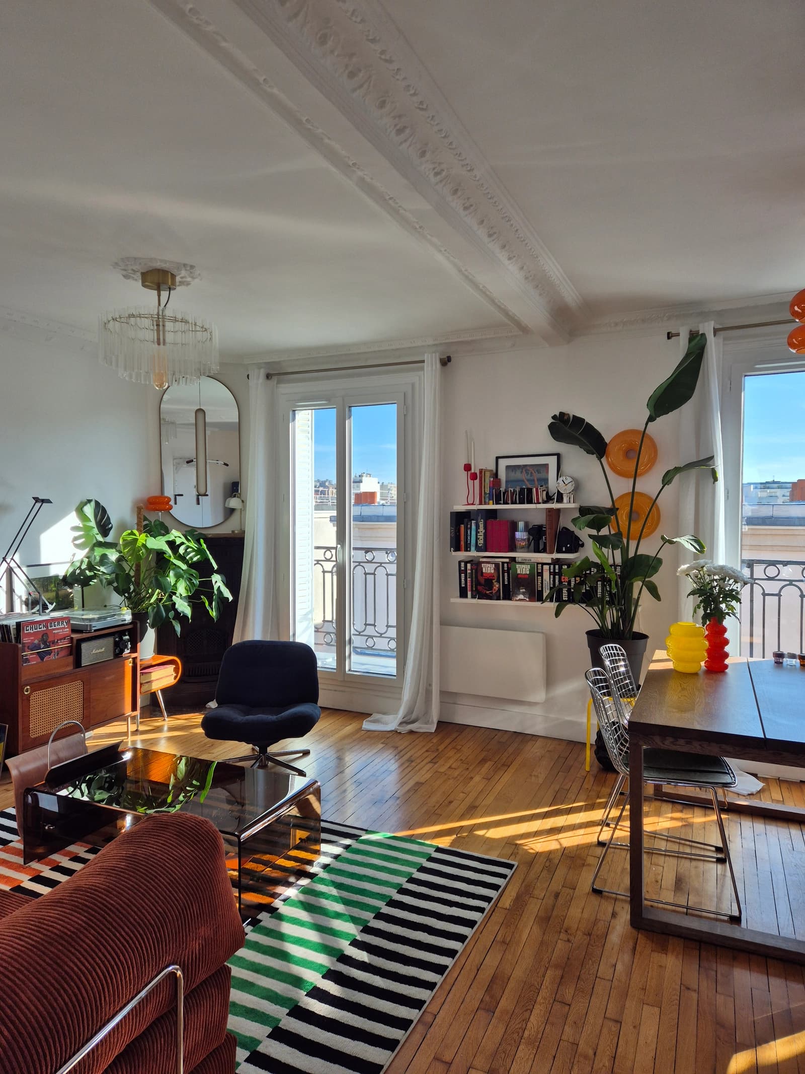 Space Appartement mid-century avec balcon - 0