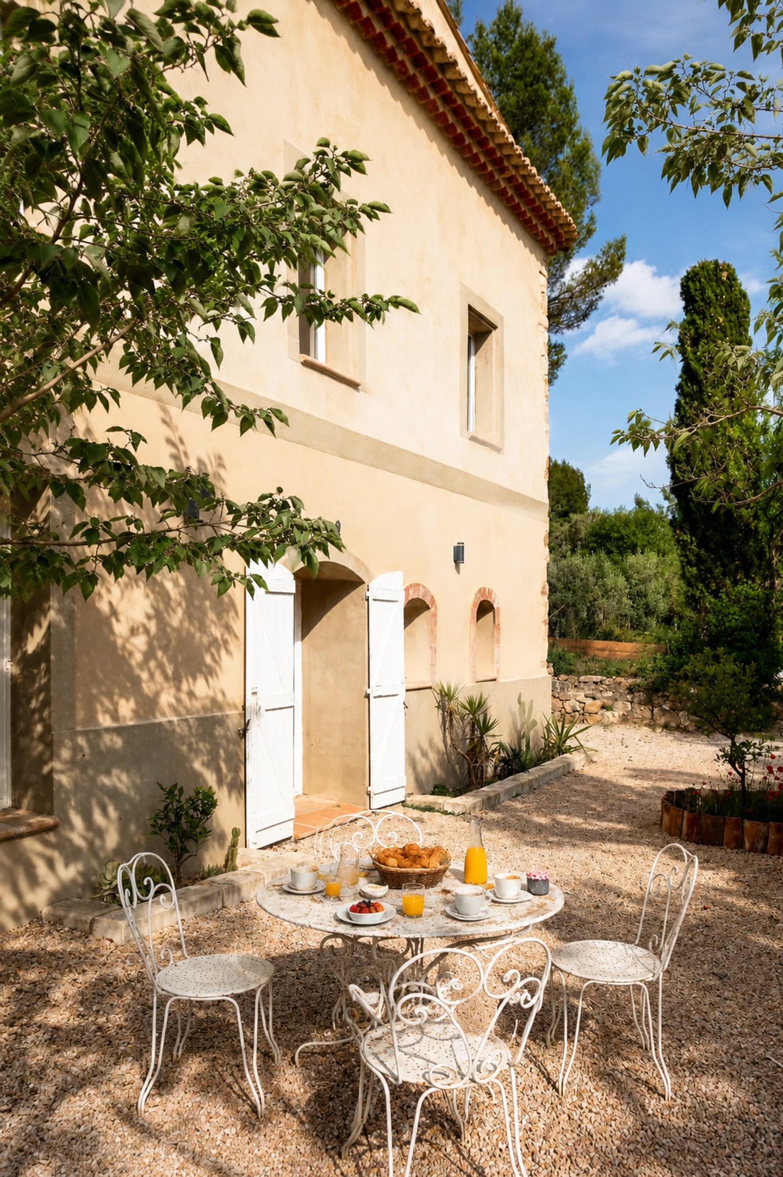 Space Exceptional Provençal bastide of 1850 at the foot of the Garlaban – Filming location, photo shoots & brand events - 1