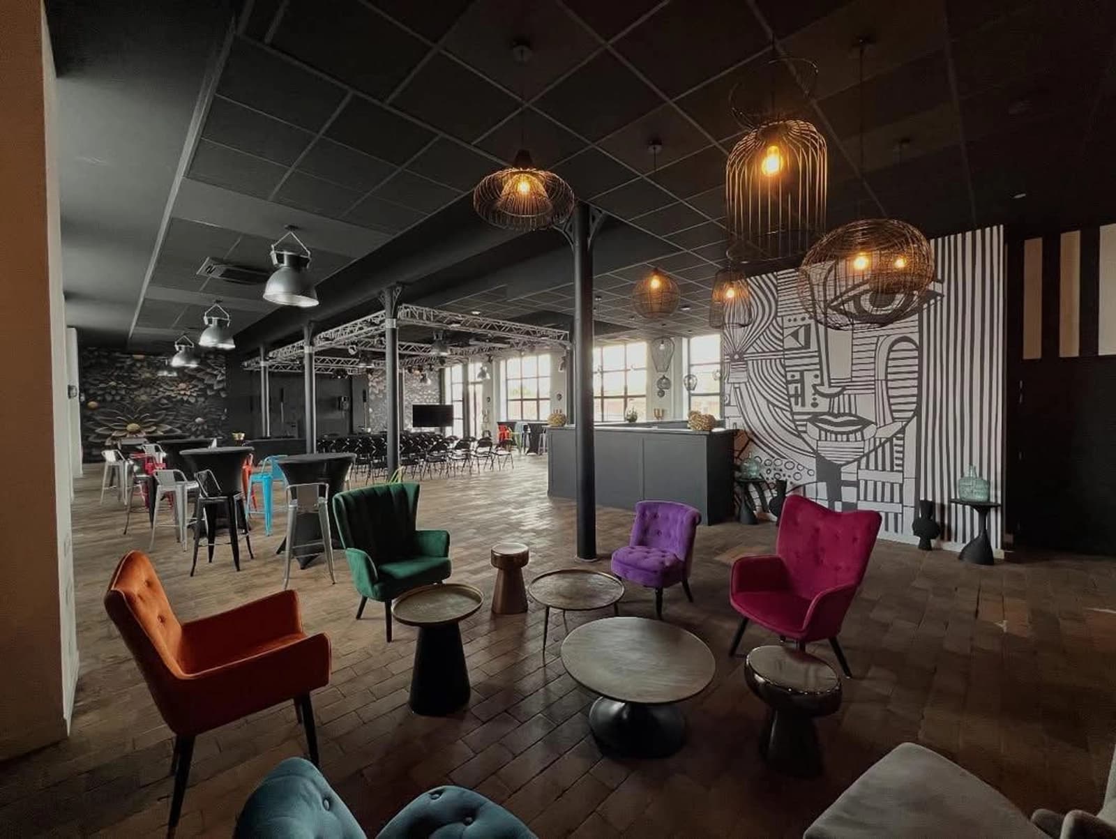 Espace Une friche industrielle atypique reconvertie en espaces événementiels et bureaux - 4