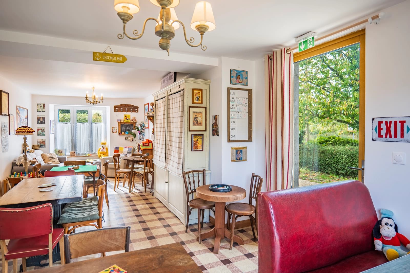 Espace 4 chambres d'hôtes atypique et bar à jeux vintage - 3