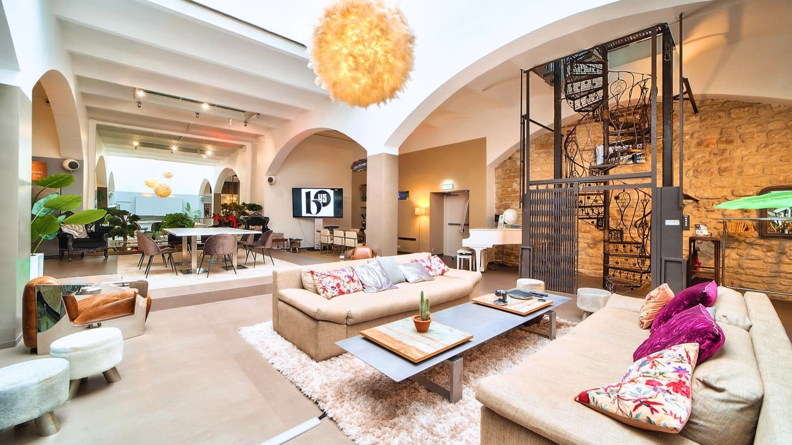 Space Grand Loft - 1