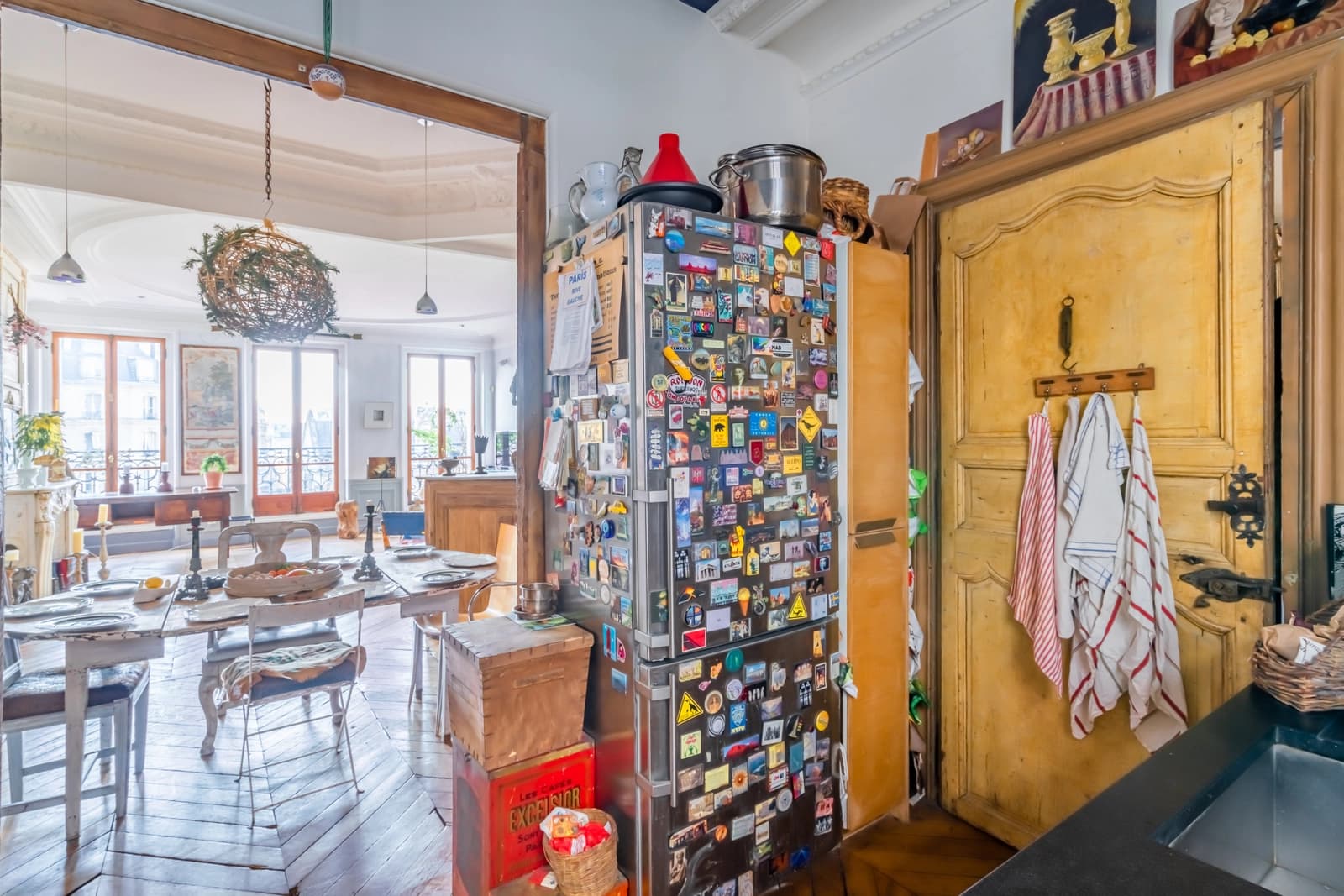 Cuisine dans Logement lumineux avec vue sur jardin et musée - 1