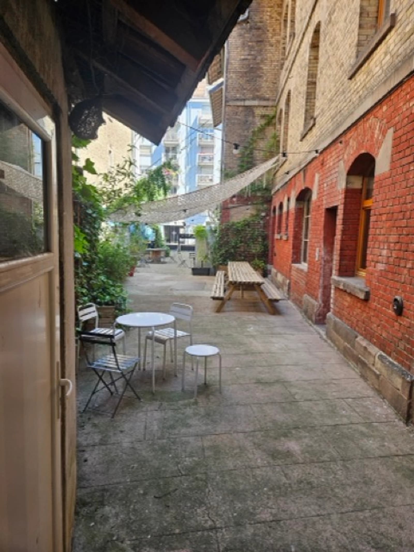 Space Strasbourg – Gare district: landscaped and vegetated courtyard of about 200 m2 - 3