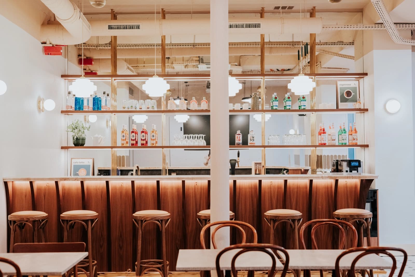 Space Unique venue in the heart of the 14th arrondissement: monumental skylight bathed in natural light, 400m² - 0