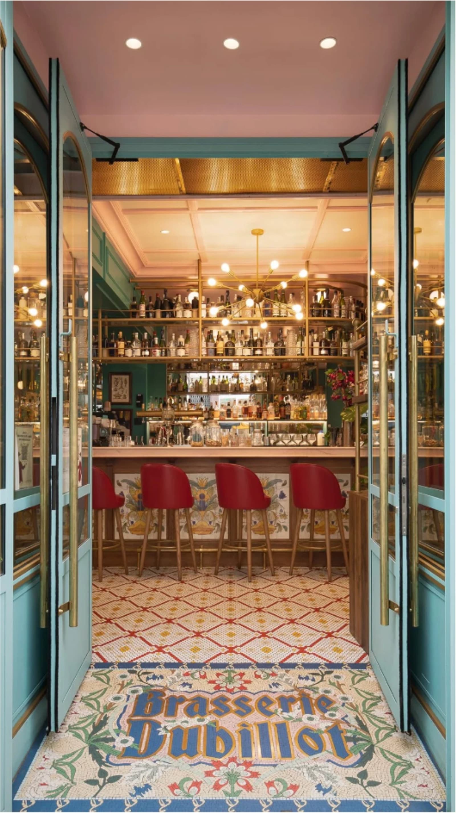 Espace Brasserie parisienne : le patrimoine français dans un décor frénétique - 3