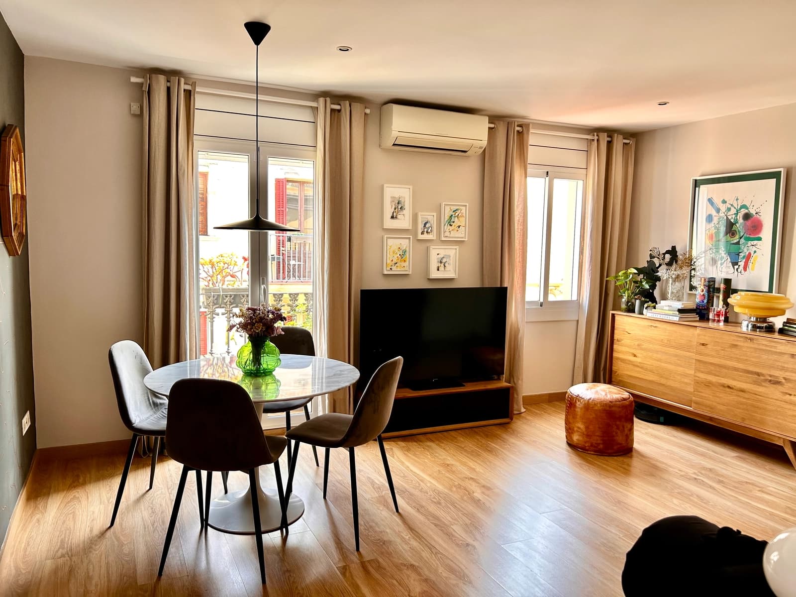 Space Bright contemporary apartment in Barcelona for shoots, series and filming - 0
