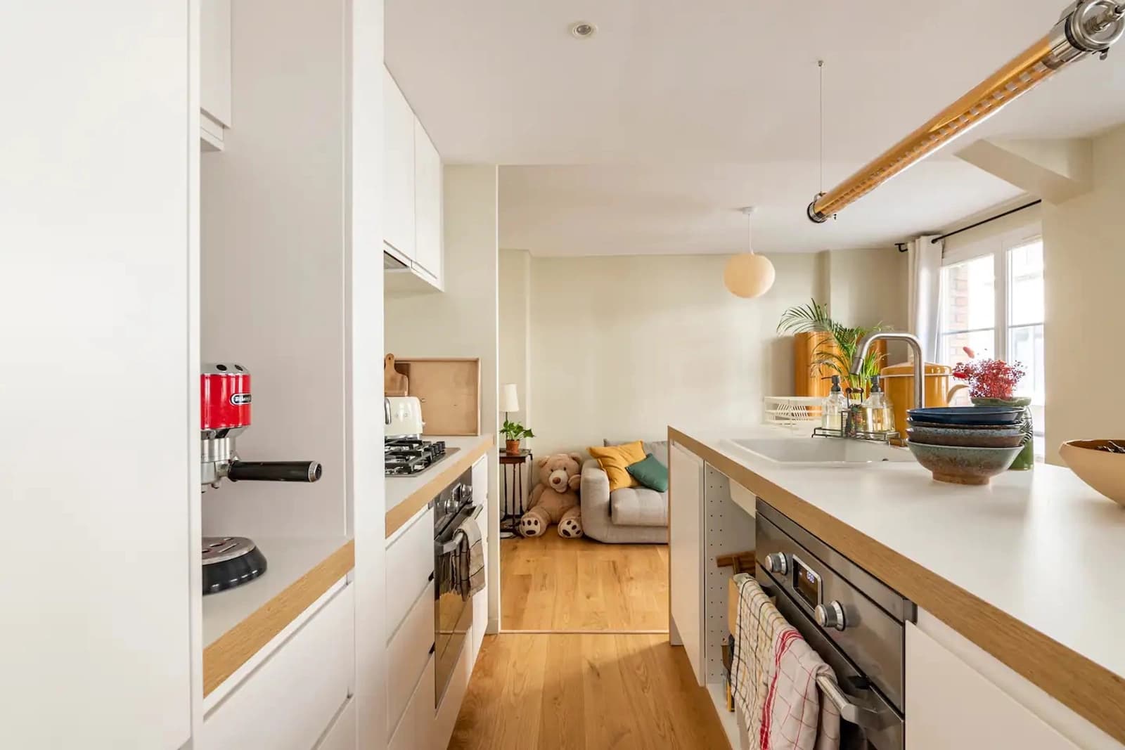 Space Renovated, modern apartment - 3