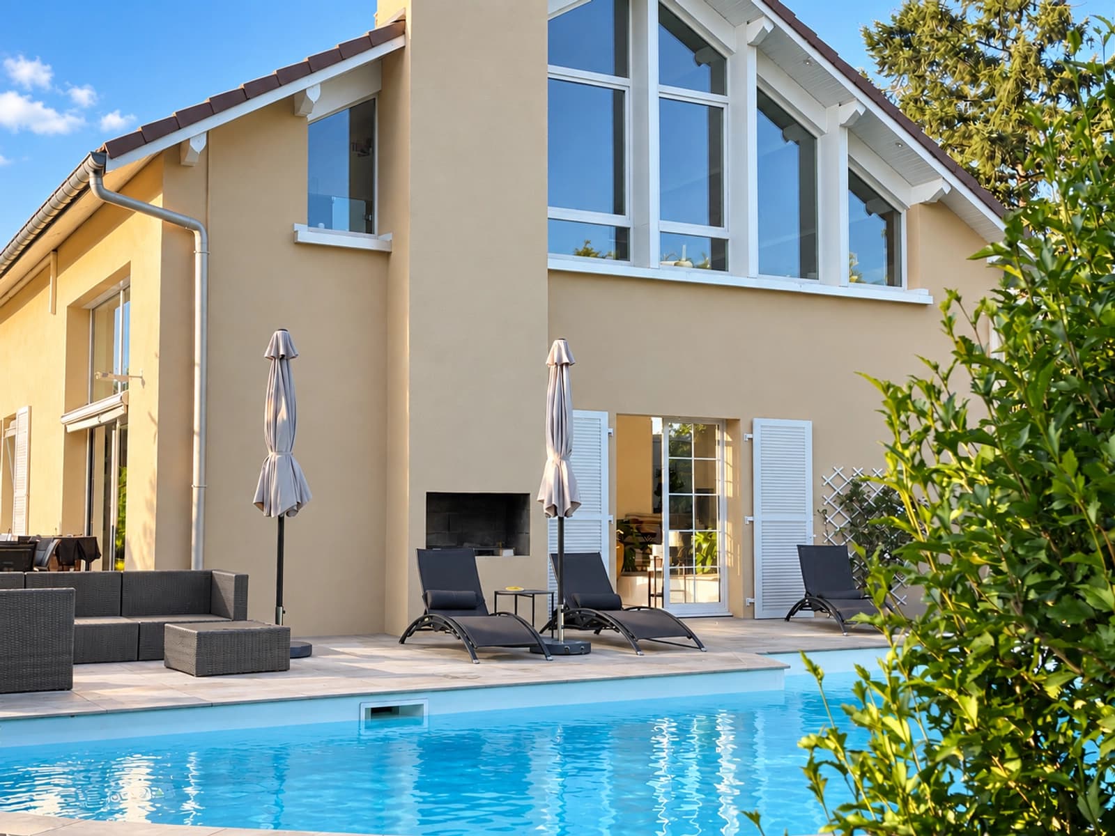 Espace Maison d’architecte lumineuse avec piscine et jardin – Vosges - 4