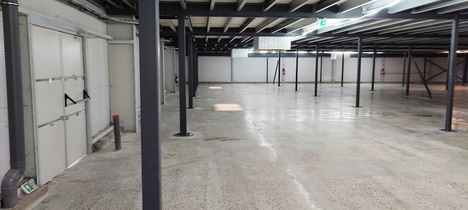Nave de almacenamiento industrial de 2.000 m²