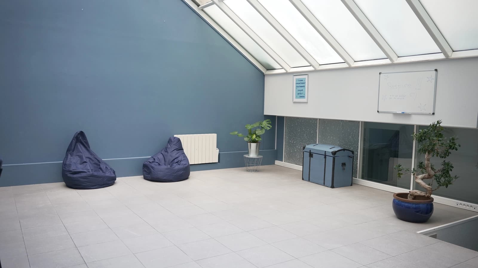 Espace Espace polyvalent en rez- de- chaussée avec verrière - 3