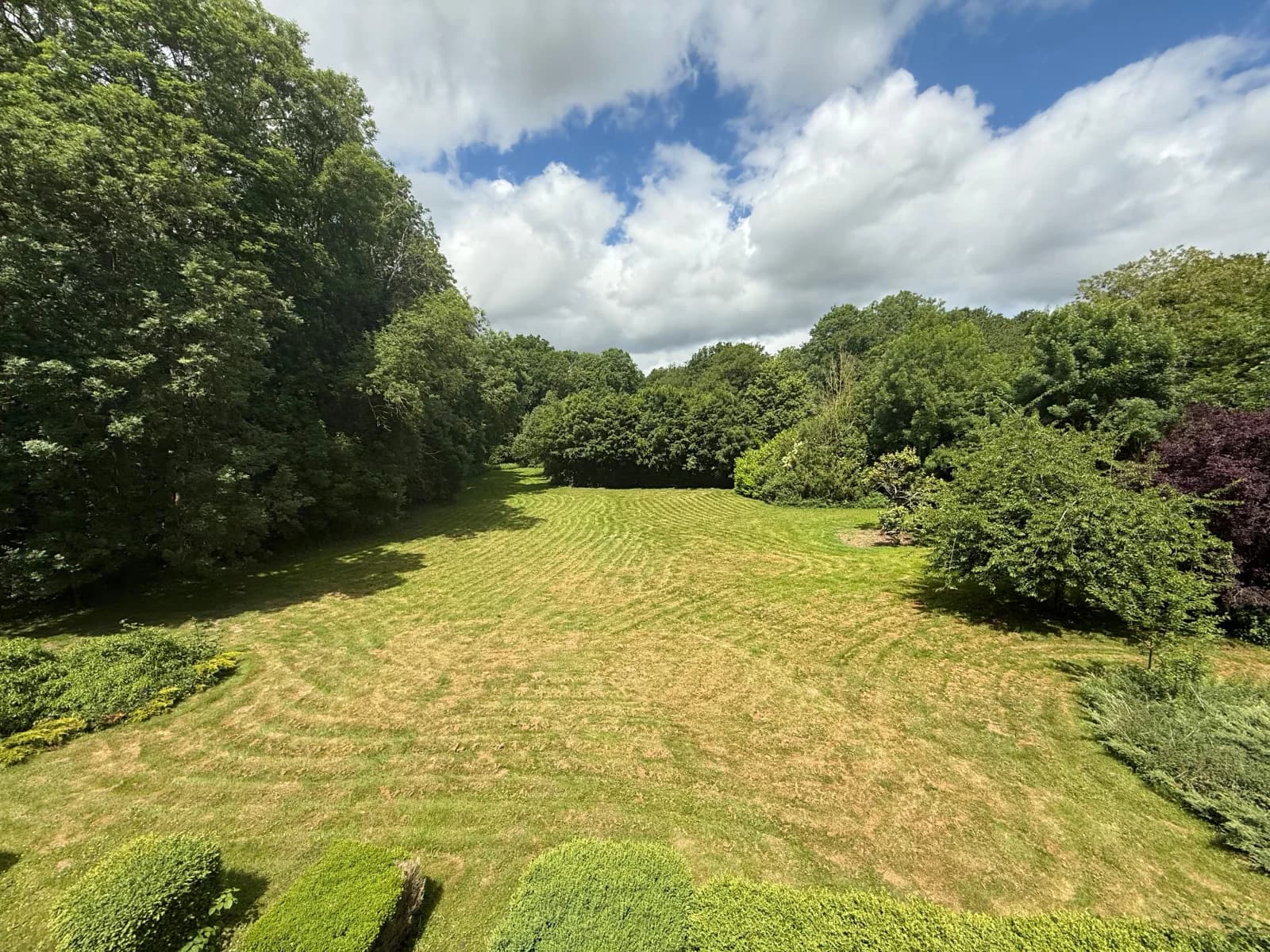Space Genteel manor house in Le Plessis - 2