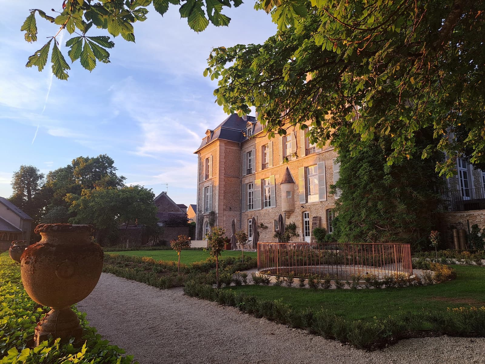 Space Un château XIXème face à la Colline Eternelle - 1