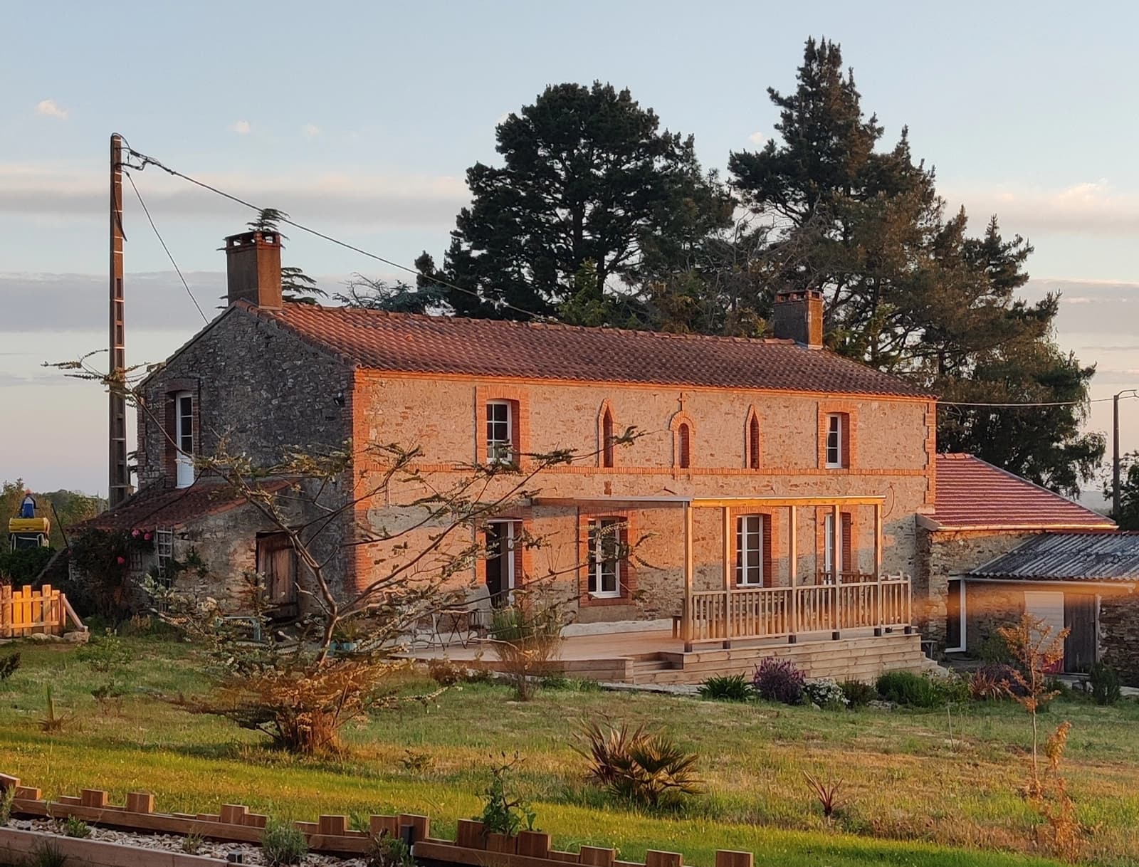Space Country house, its kitchen, its large garden with terrace overlooking the countryside, 20 minutes from the ocean - 0