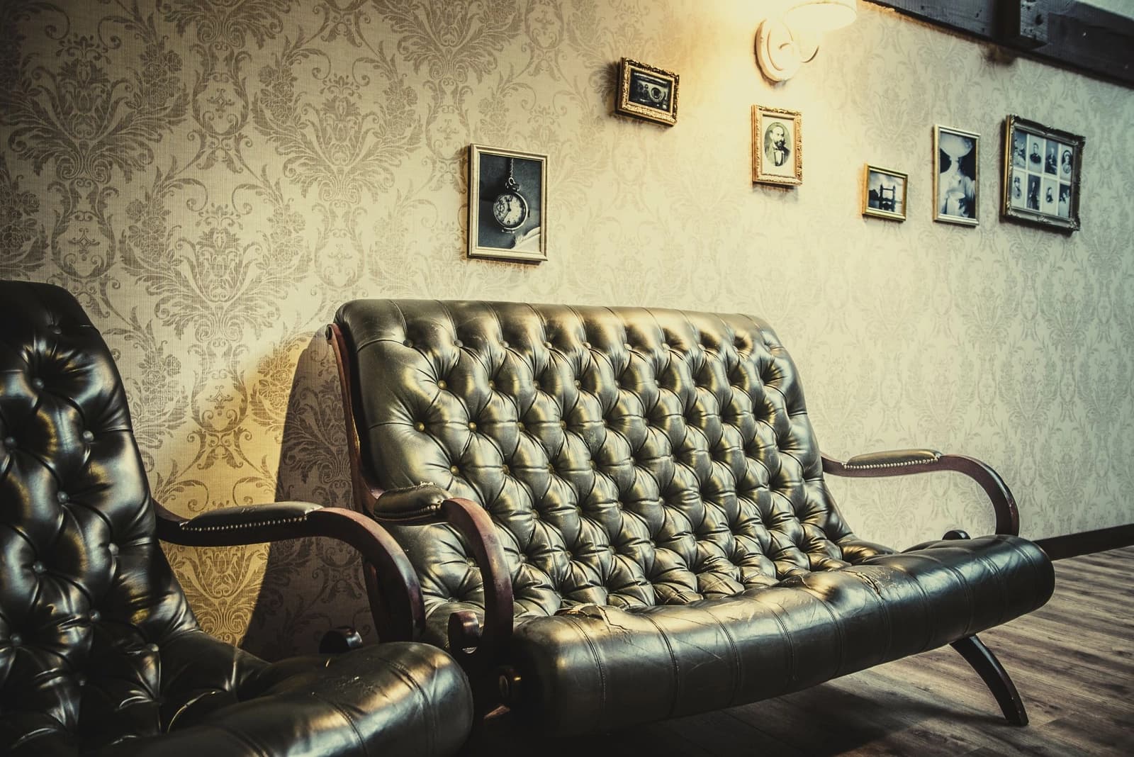 Espace Grand Lobby inspiré victorien et Sherlock Holmes (espace accueil escape game) - 3