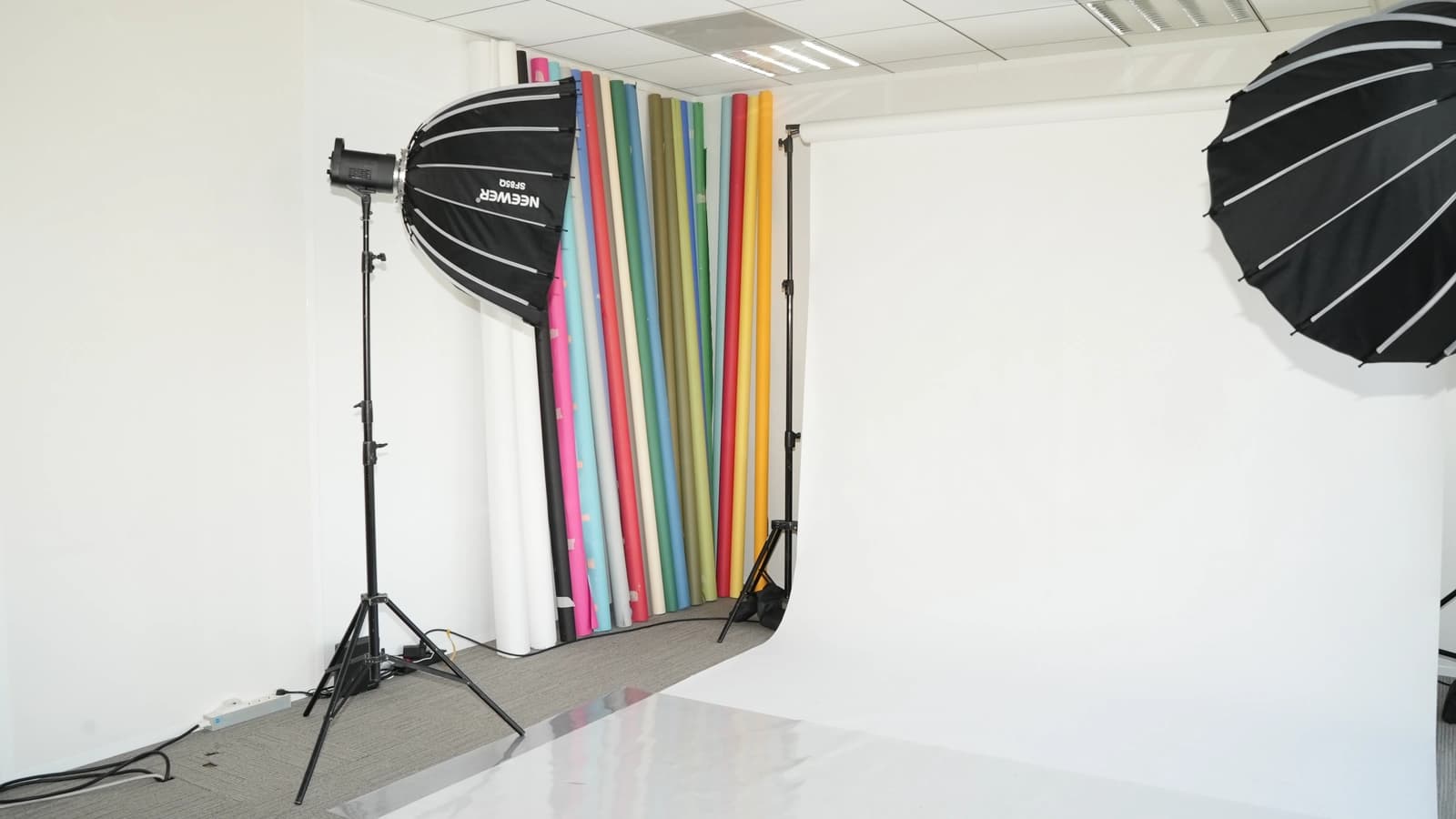 Space Photo & video studio, modern, fully equipped and very bright - 3