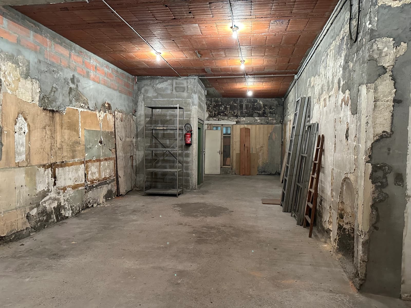 Espace Espace brut en plein coeur de Bordeaux Saint Michel - 1