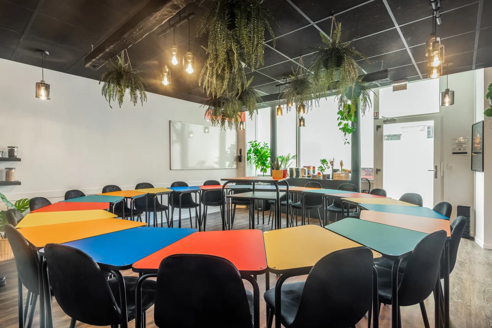 Space Training space - colorful modern offices - 2