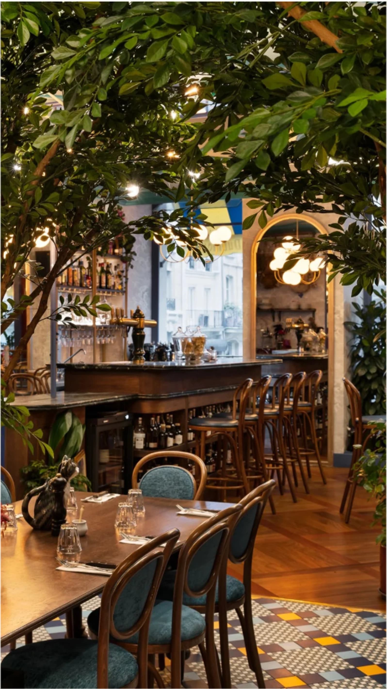 Espace Brasserie parisienne : le patrimoine français dans un décor frénétique - 1