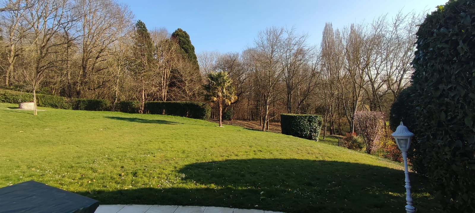 Space Pavilion of 200m2 on 2000m2 of land at the edge of the forest, a peaceful haven in the 95 - 4