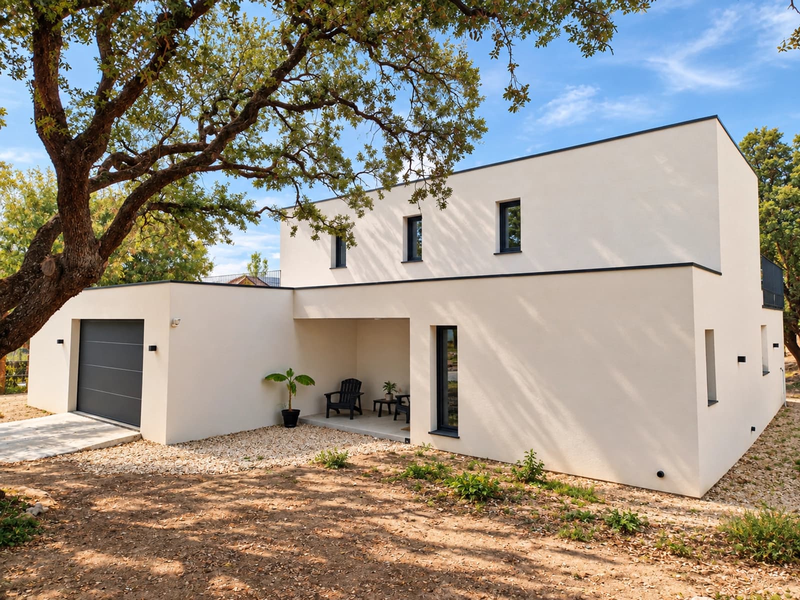 Space Bright contemporary house with large floor-to-ceiling windows and a tree-lined plot - 0