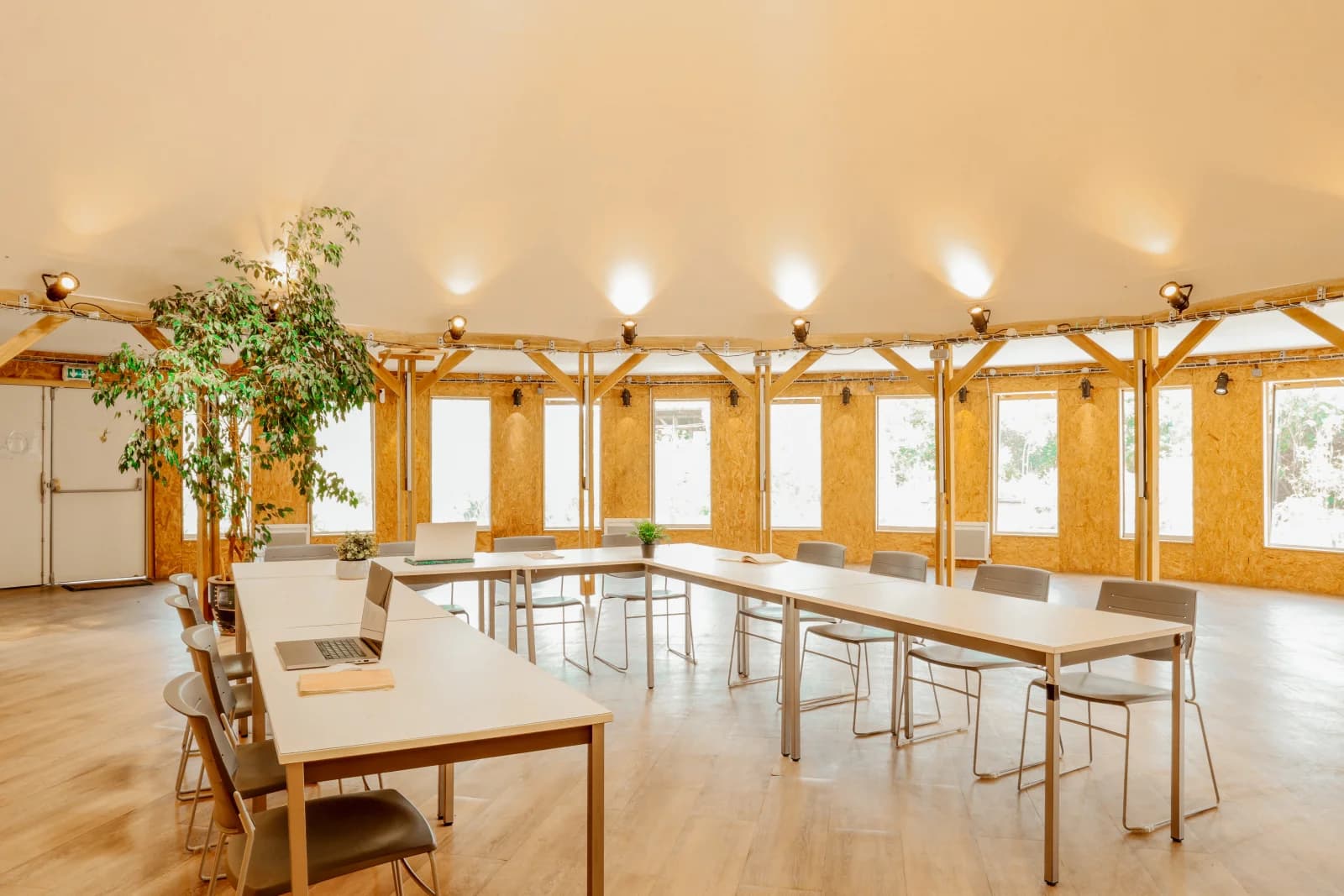 Space Former railway wasteland - 3