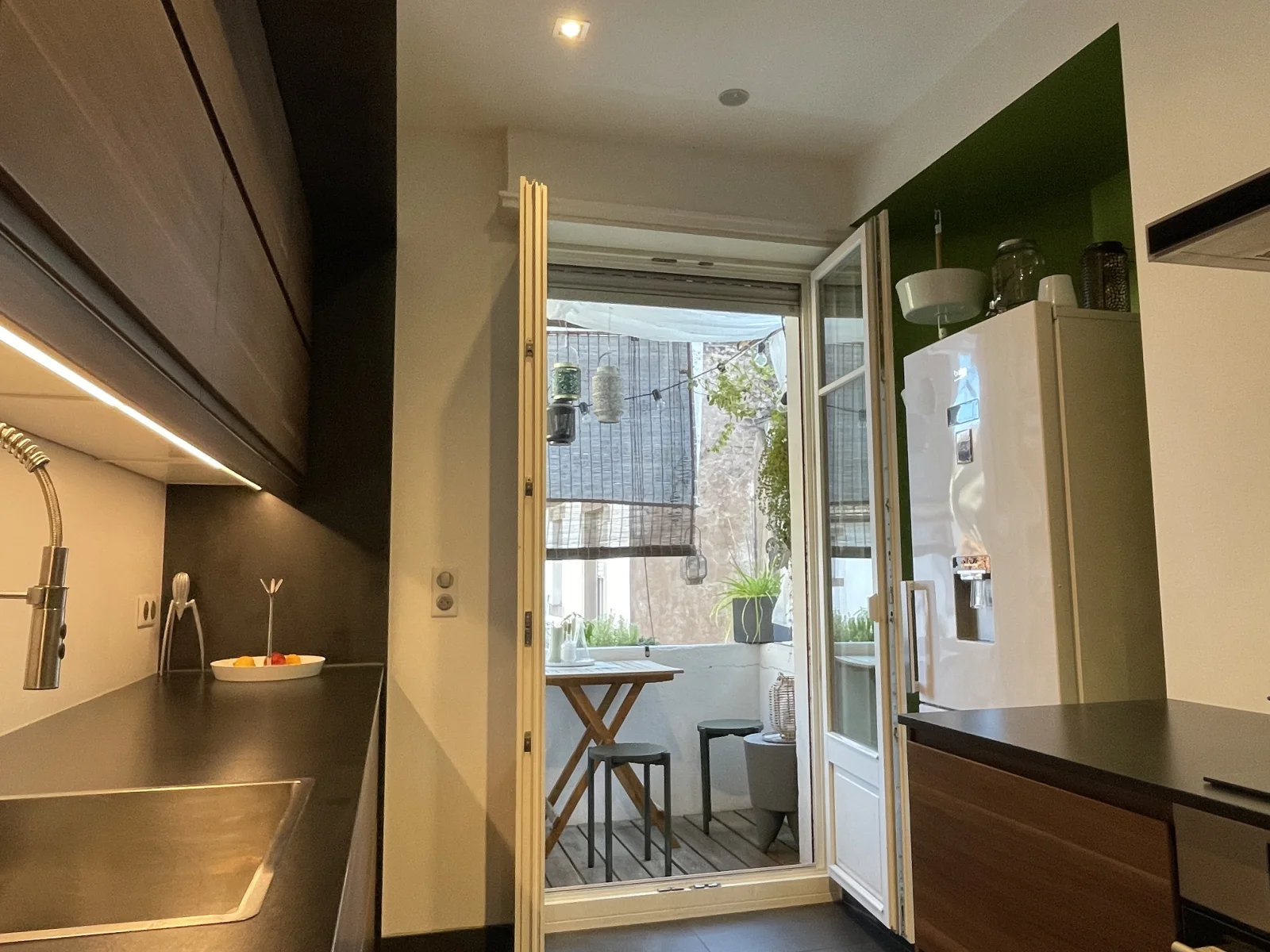 Salle de bain dans Création architecturale unique pour cet appartement - 1