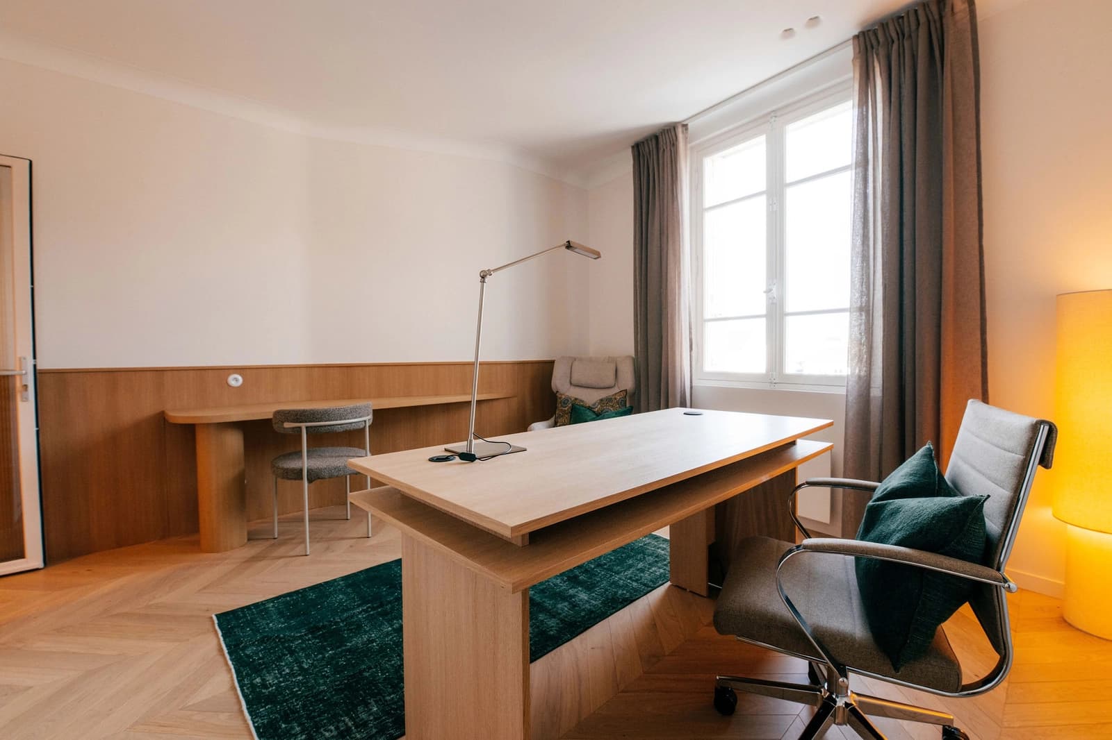 Space High-end executive office — historic building, South Brittany - 1