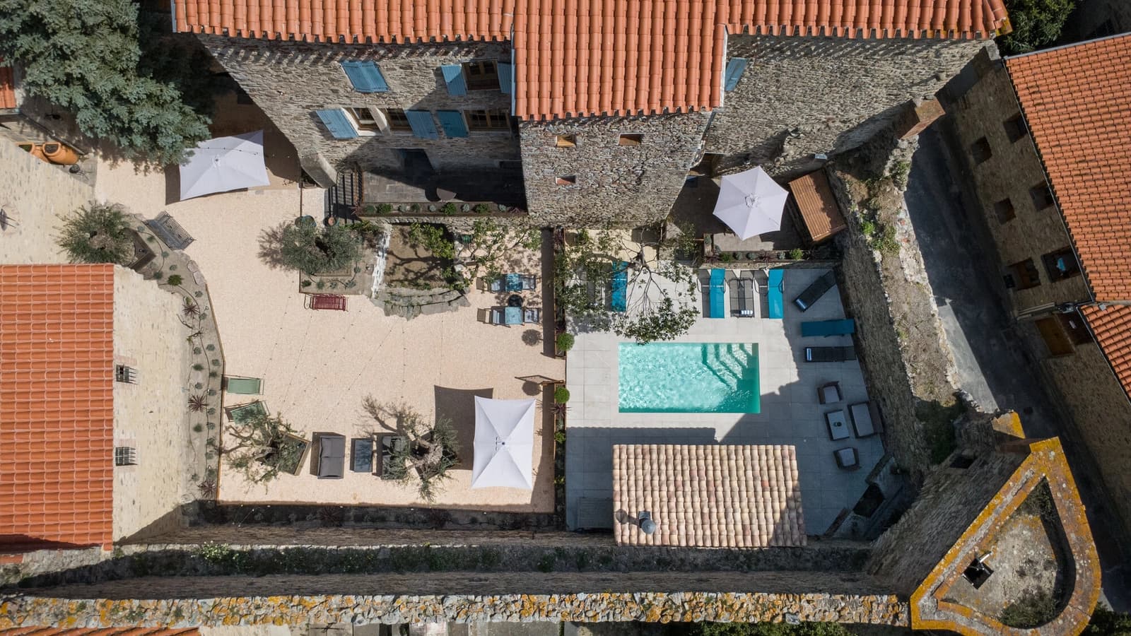 Space 15th-Century Feudal Fortress in a Spa Village in the Pyrénées-Orientales - 2