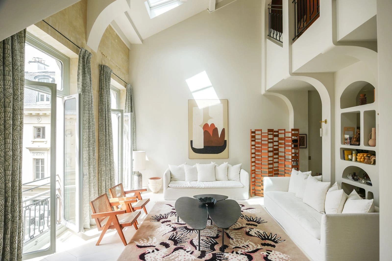 Space Apartment with high ceilings - 0