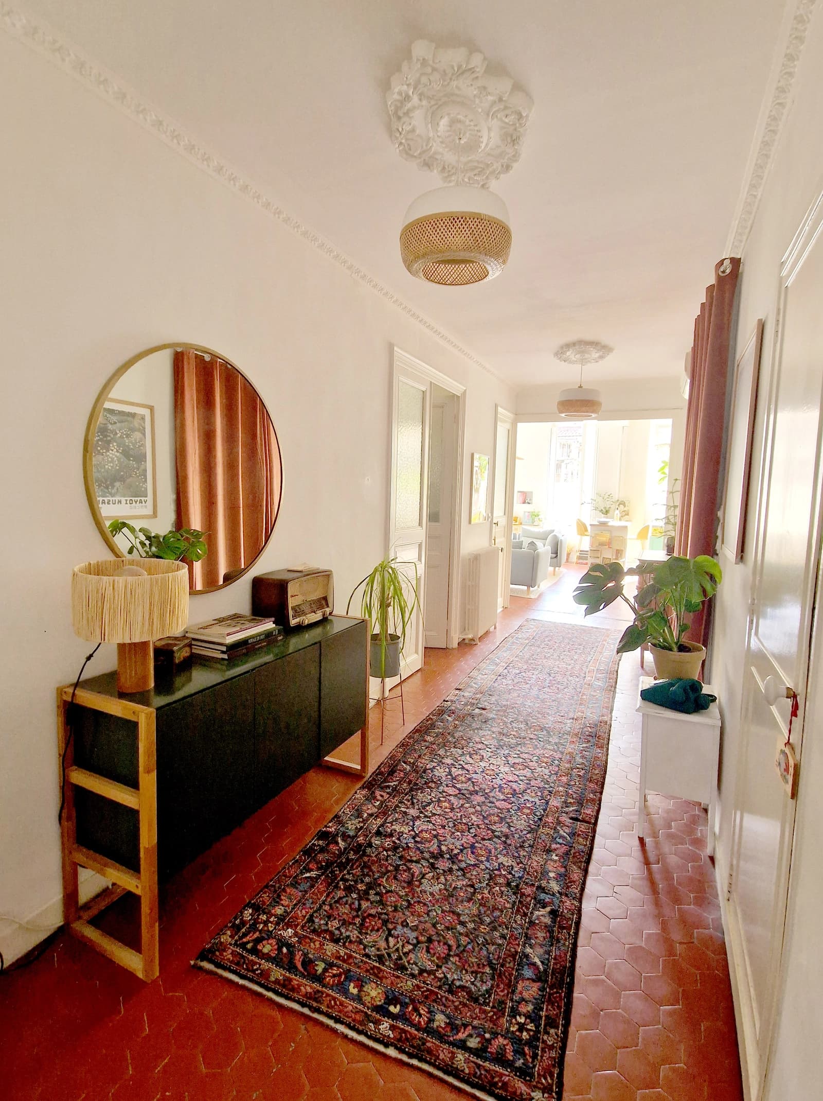 Space LARGE APARTMENT 115 m², LIVING ROOM 40 m² - 2