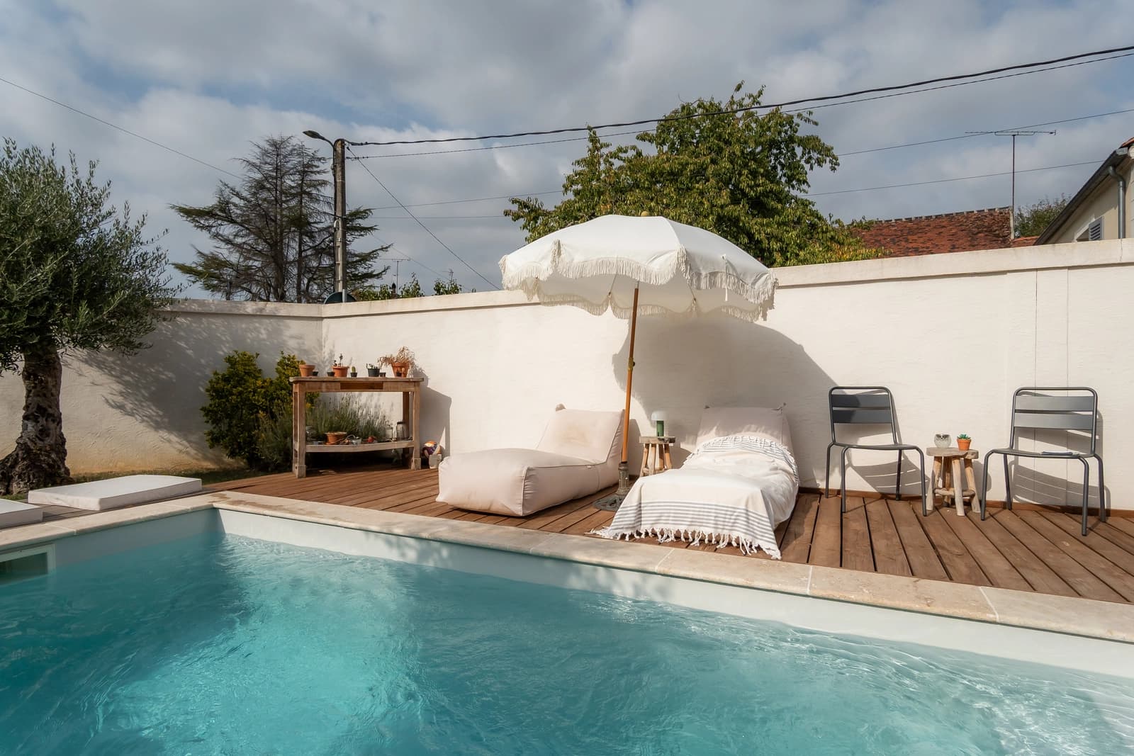 Espace Maison Île-de-France : Piscine, Jardin Luxe pour cinéma et shooting - 1