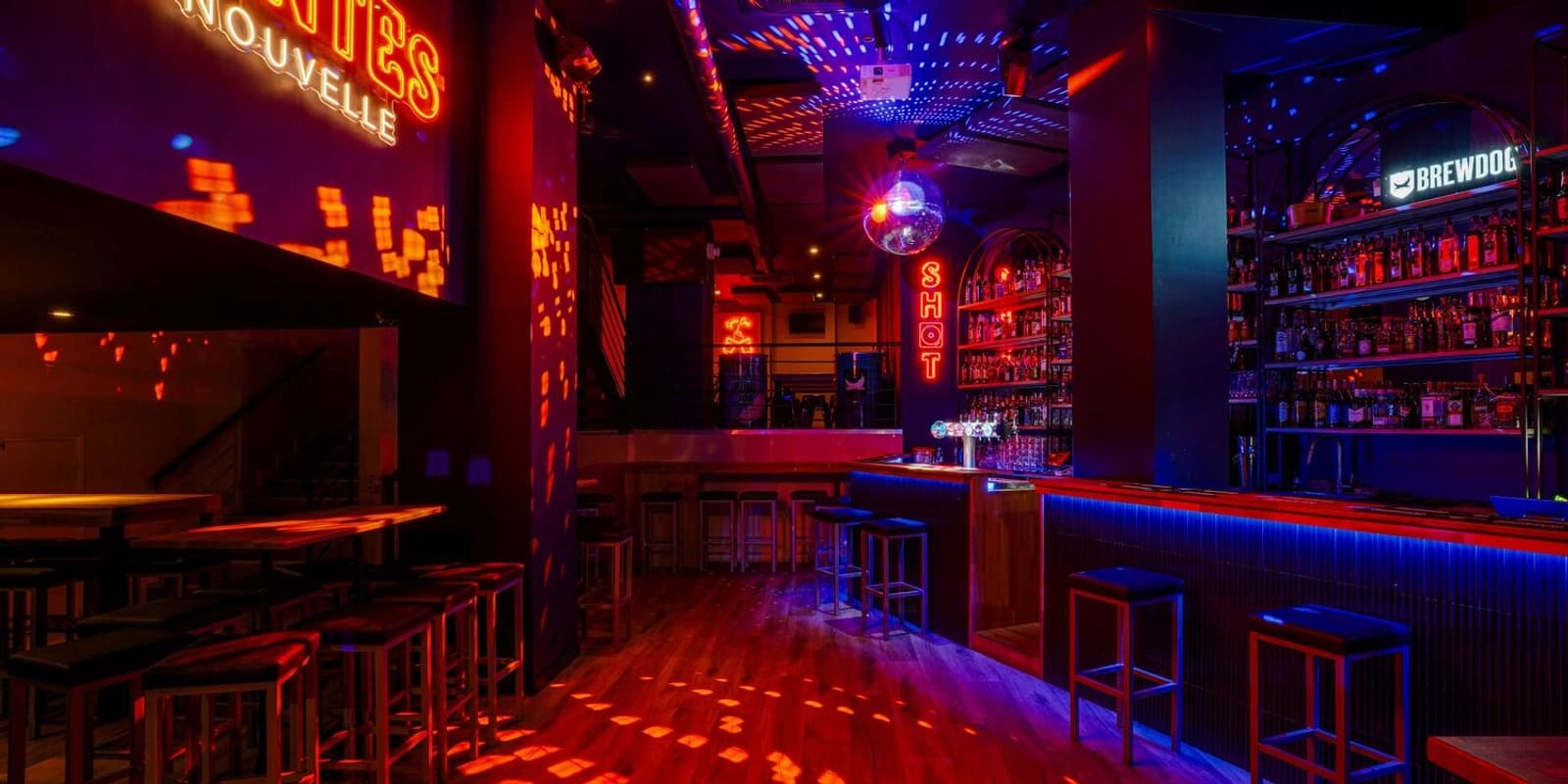 Space Friends' Bar, Parisian Nights - 3