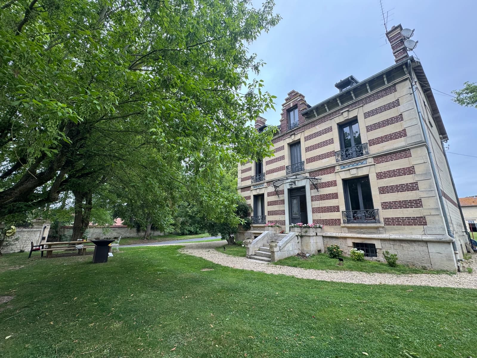 Space Manor house and stable 1 hour from Paris - 0