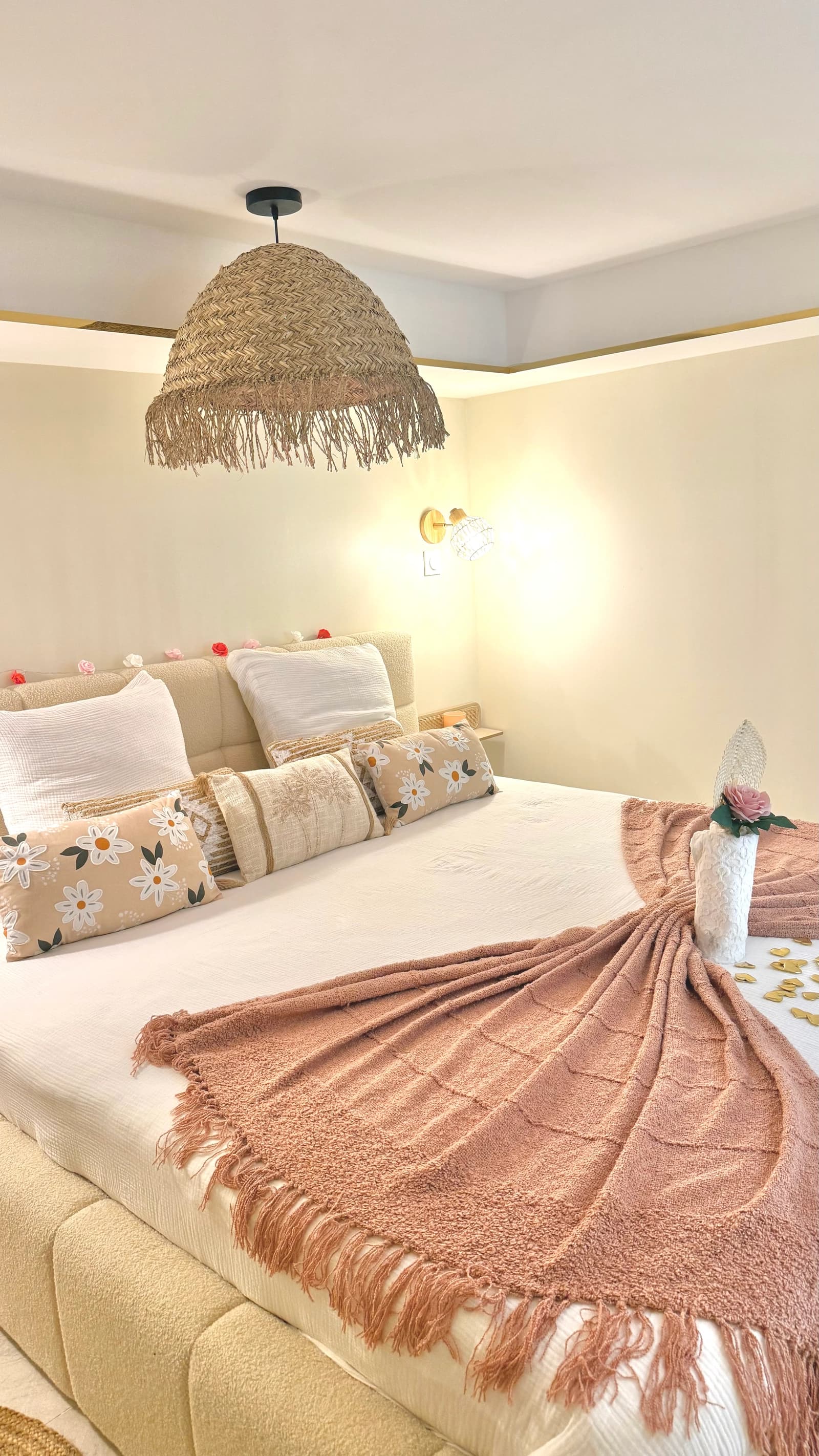 Space Cocooning Retreat and Jacuzzi - 1