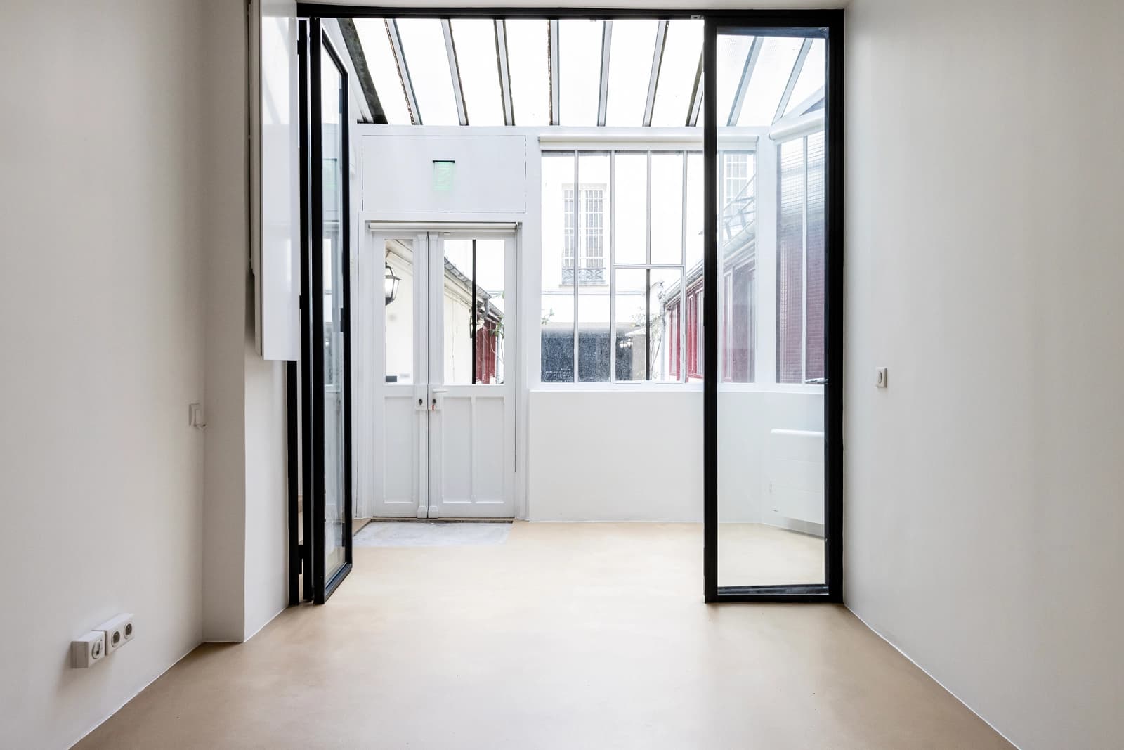 Space 120 m² modular spaces in the heart of the Marais, calm and discreet - 2