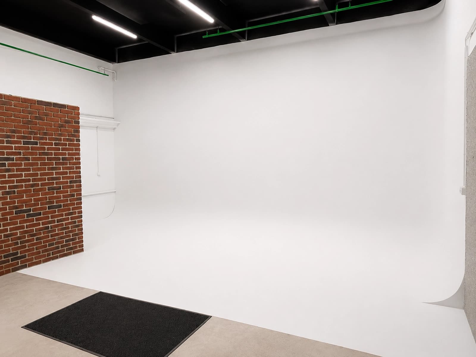 Space Photo Cyclorama Studio - 3
