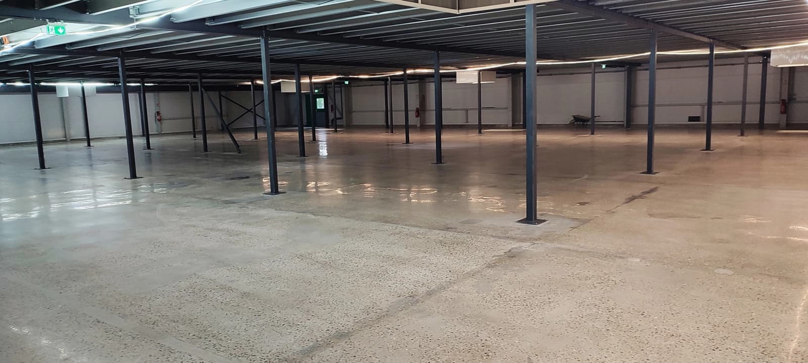 Espacio Nave de almacenamiento industrial de 2.000 m² - 1