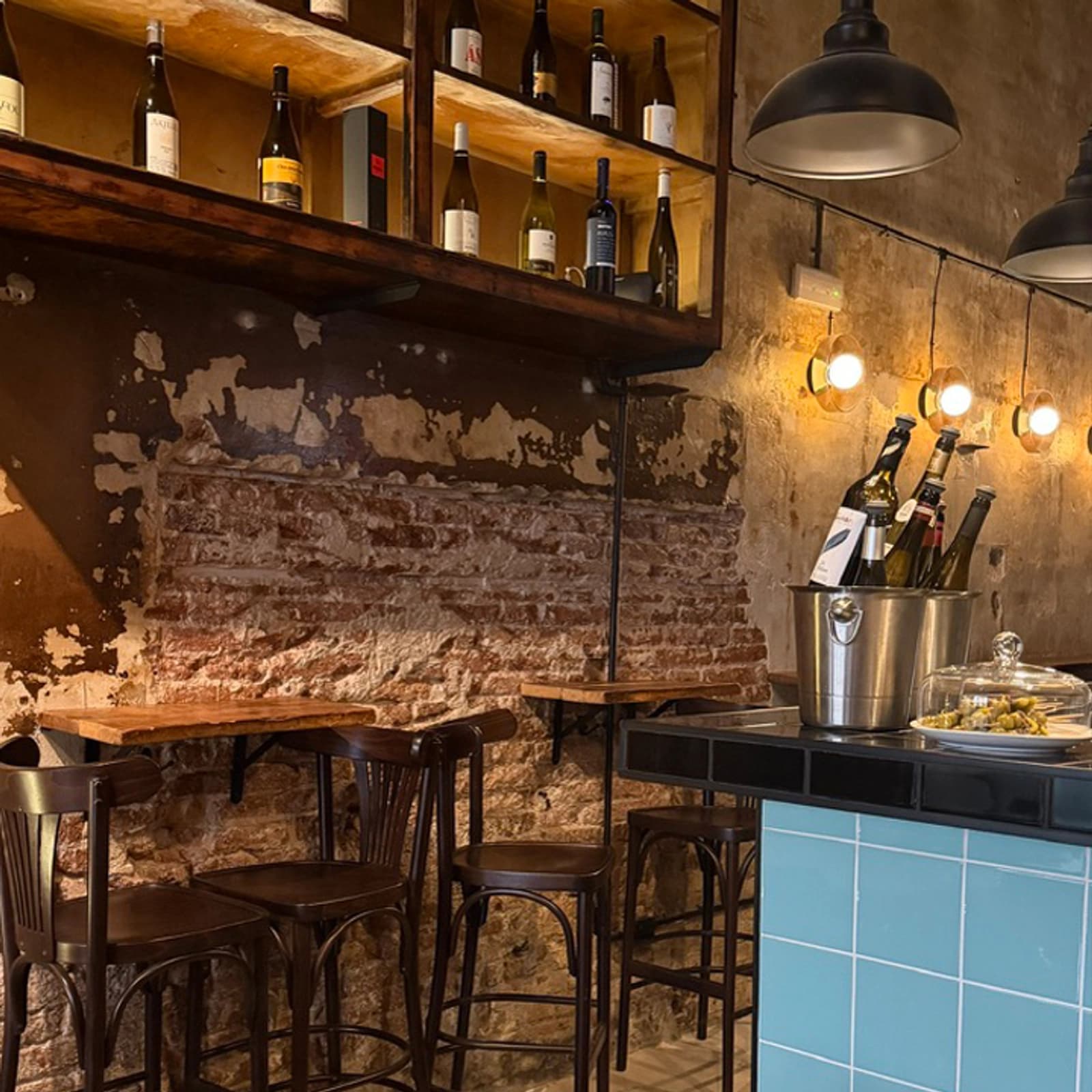 Space 1934 Historic Wine Bar with Original Elements and Unique Design - 2