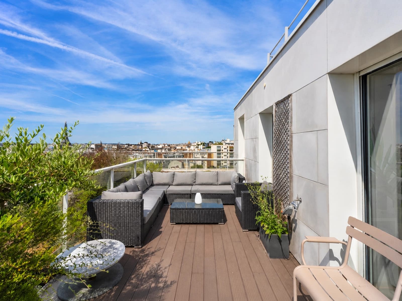 Space Paris Rooftop View - 1