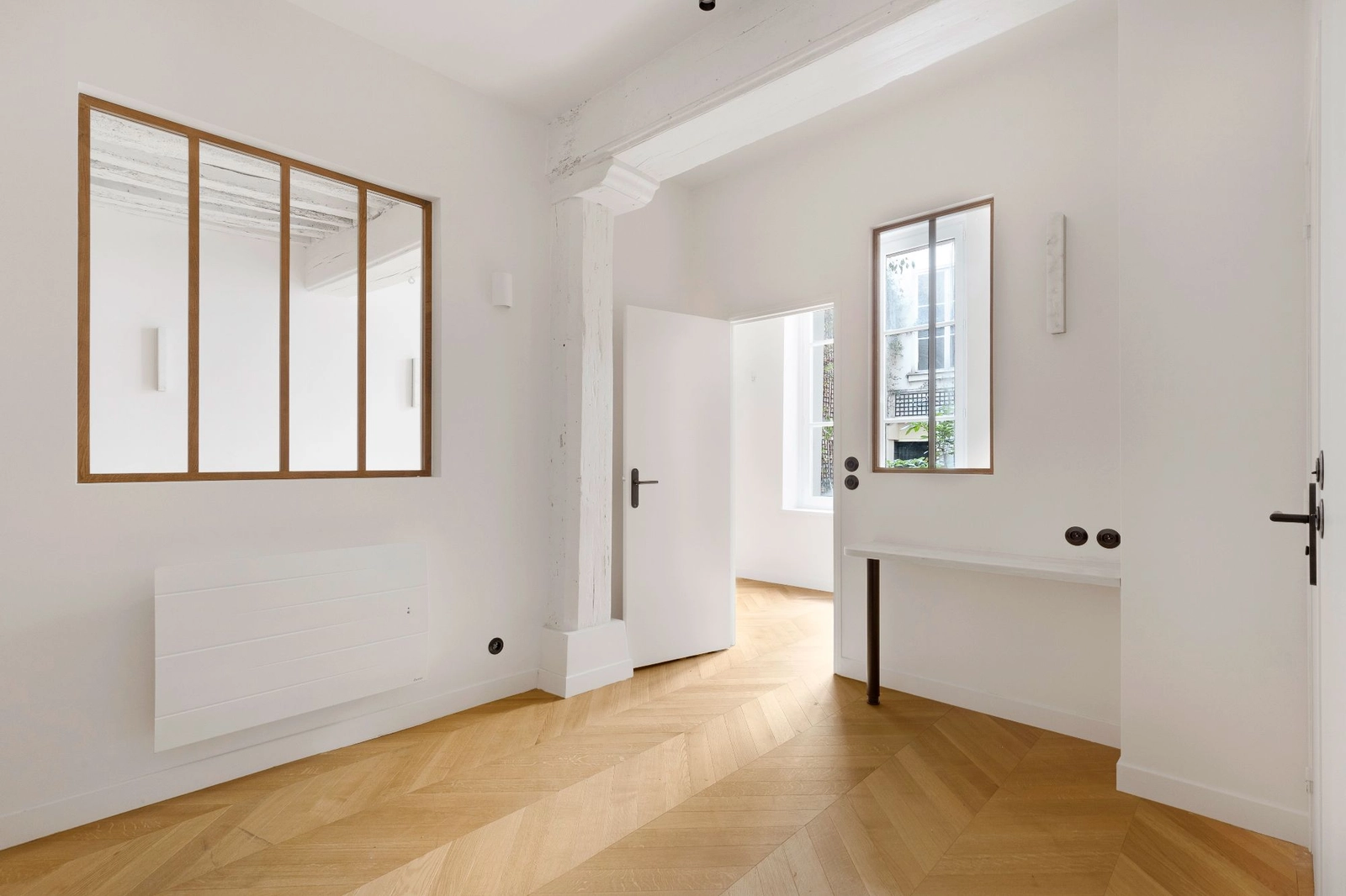 Espace Rez-de-chaussée sur cour arboré - Ile Saint Louis - 4