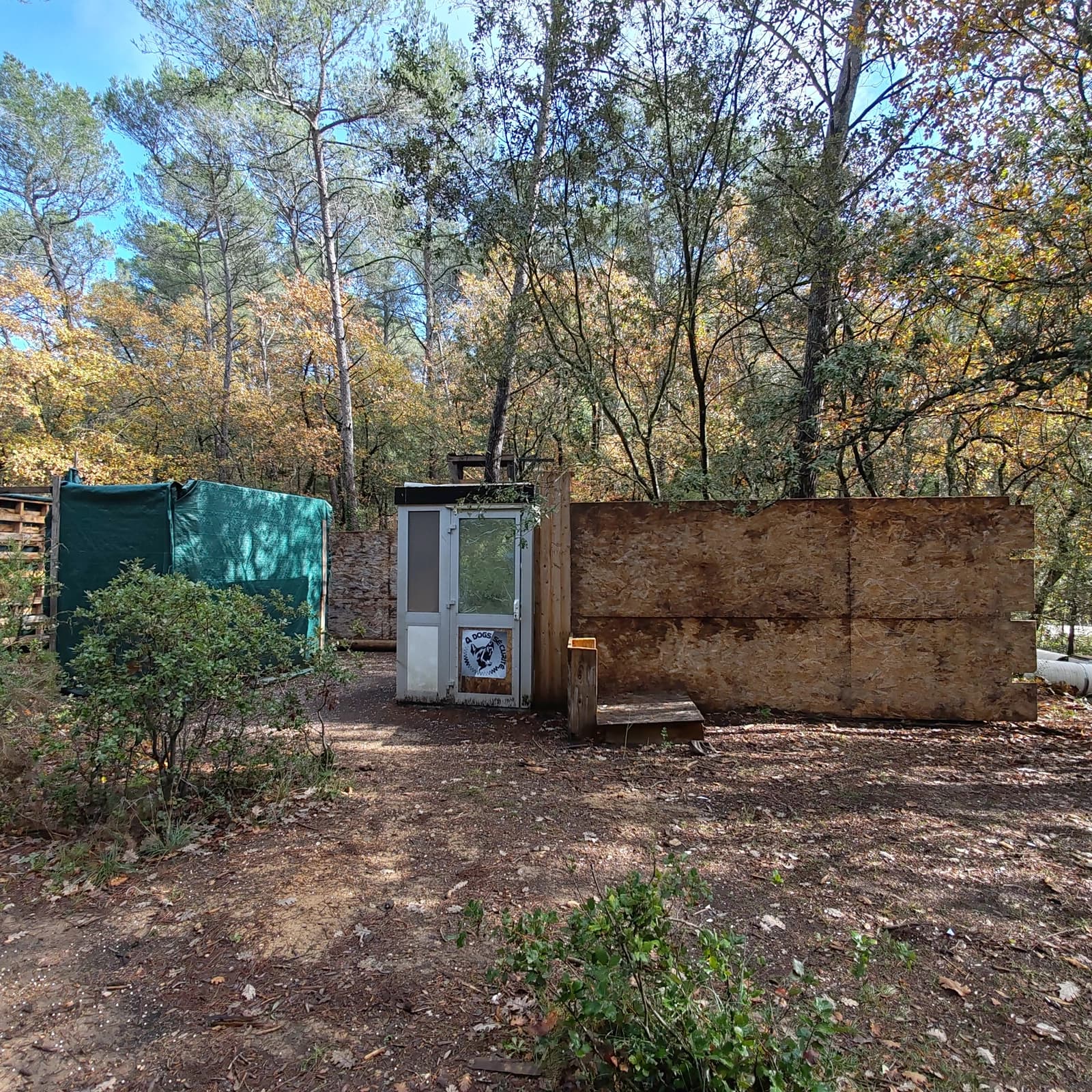 Space Var post-apocalyptic military training camp - 1