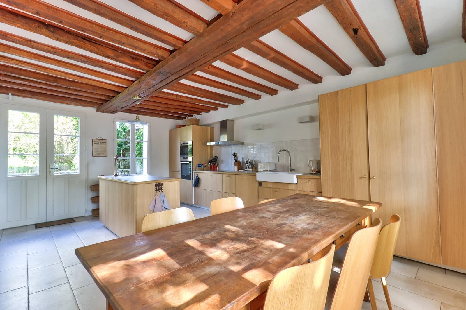 Space Large country house for shoots (20 people, 1 hour from Paris) - 1