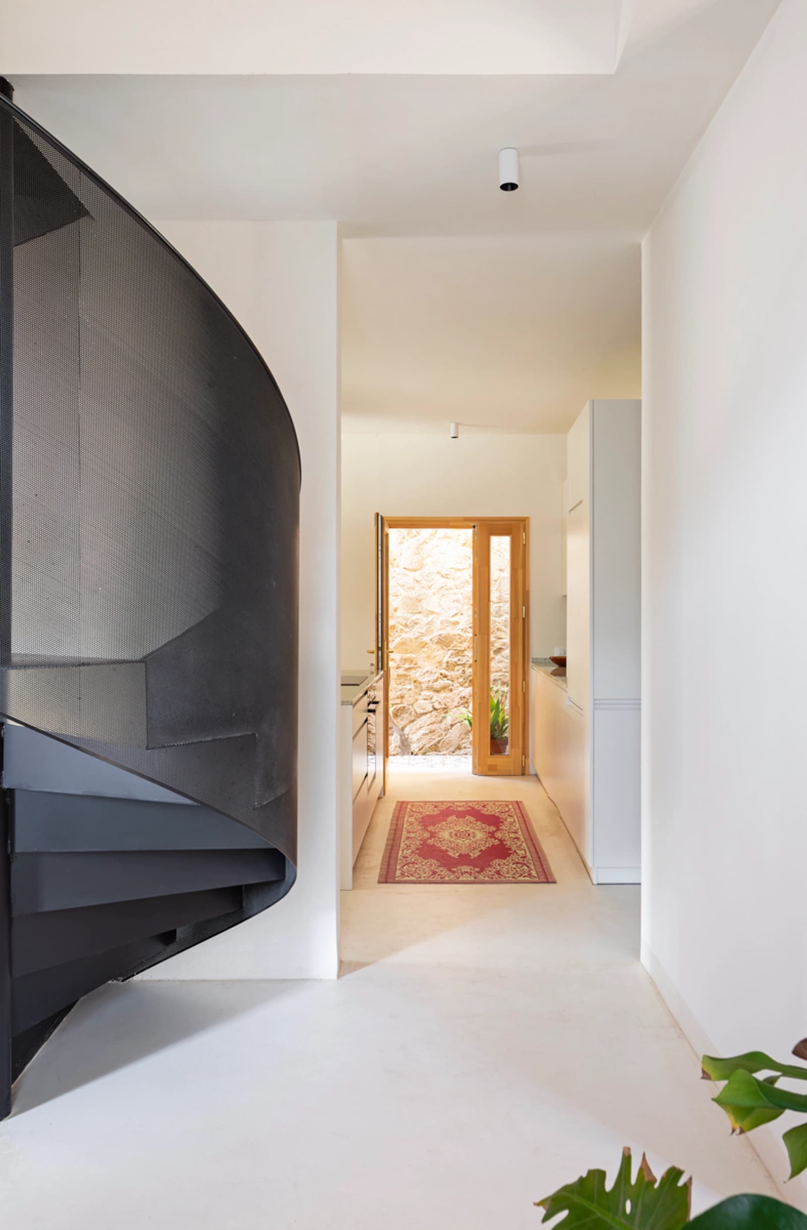 Space Modernist house in Collserola Park - 2