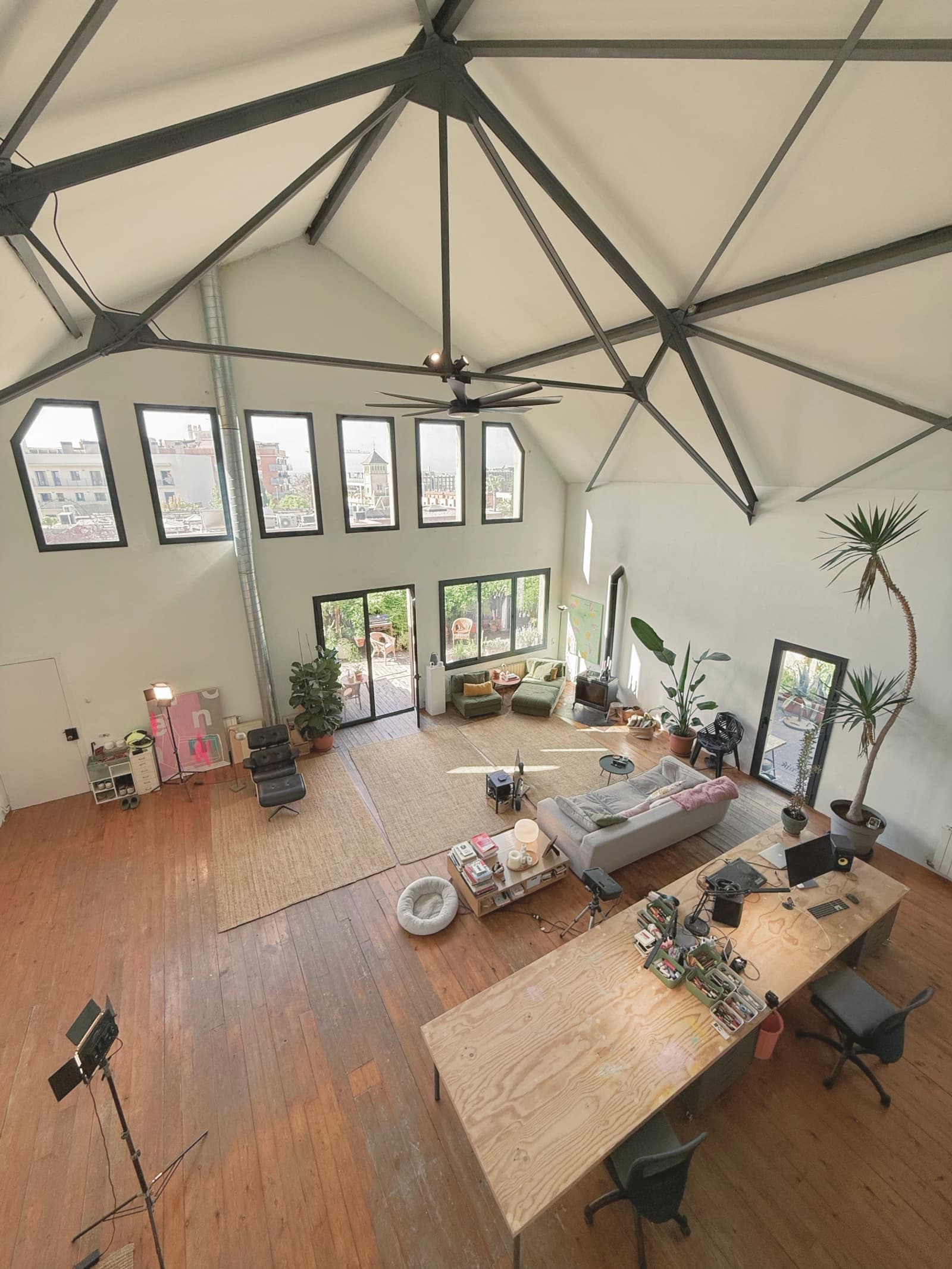 Espacio Casa Estudio En Una Antigua Fabrica Modernista - 1