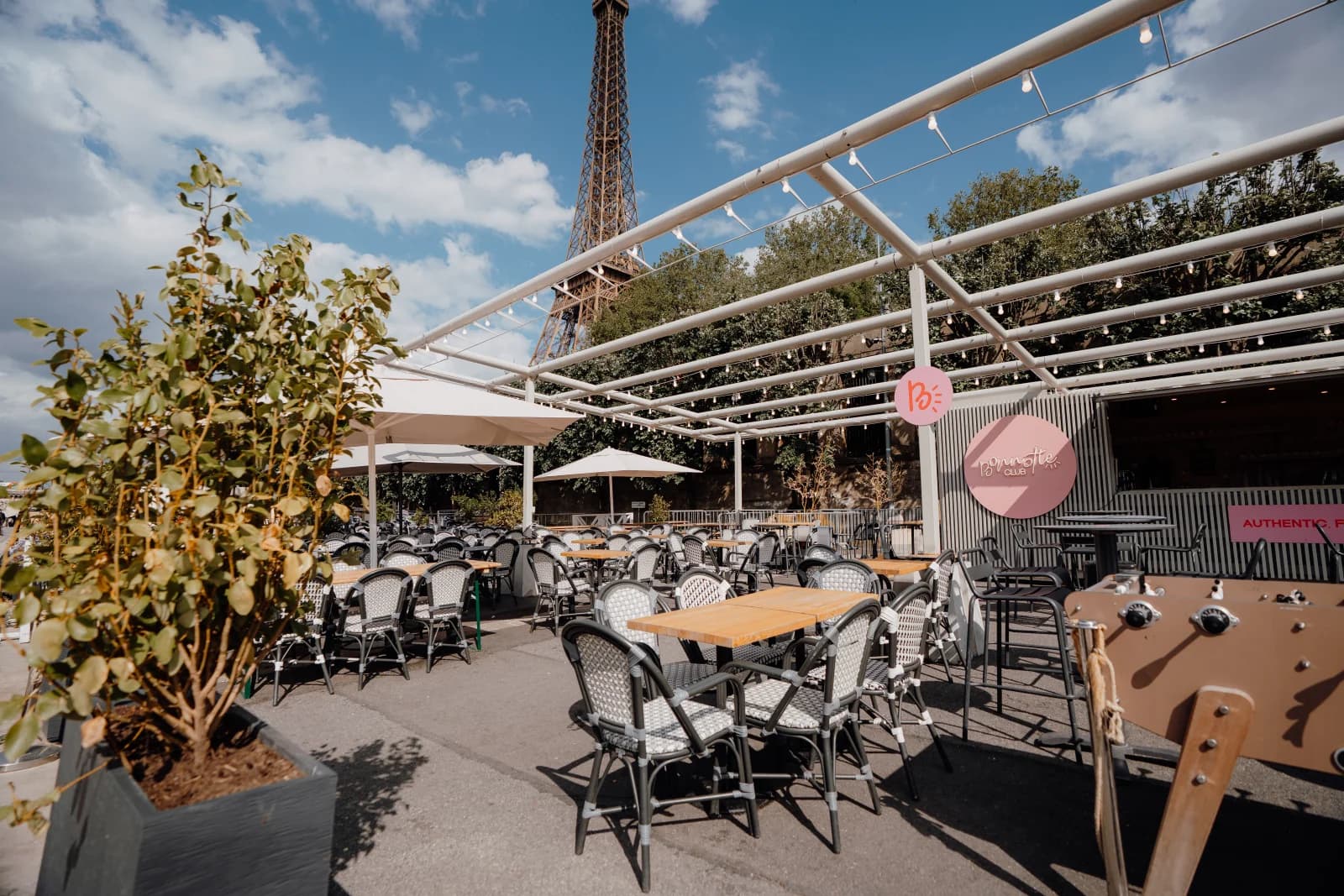 Espace Péniche sous la Tour Eiffel - 2